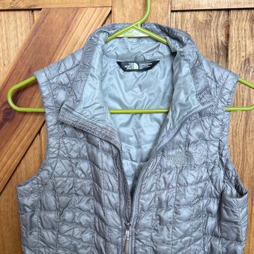 The North Face Metallic Gray Quilted Vest